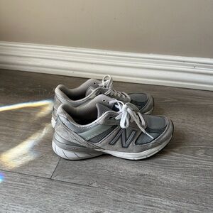 New Balance Gray Sneakers 990v5